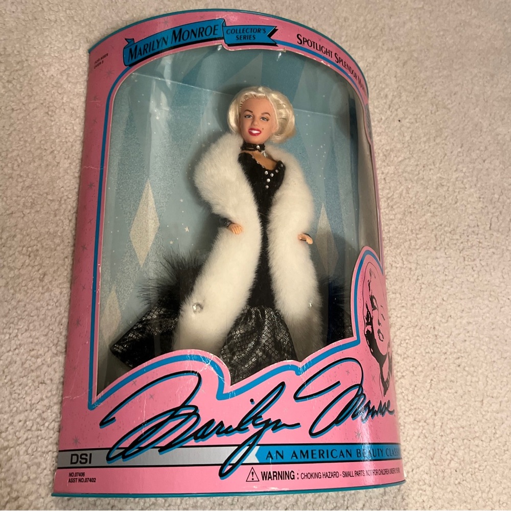 NEW Marilyn Monroe “Spotlight Splendor Marilyn” Barbie doll NIB vintage